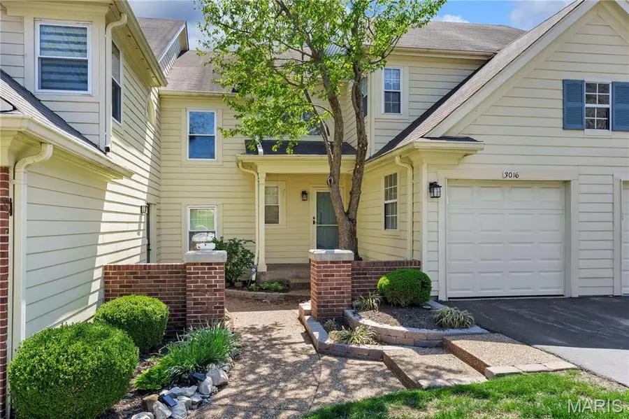 3016 Autumn Shores Drive, Maryland Heights, MO 63043 - #2
