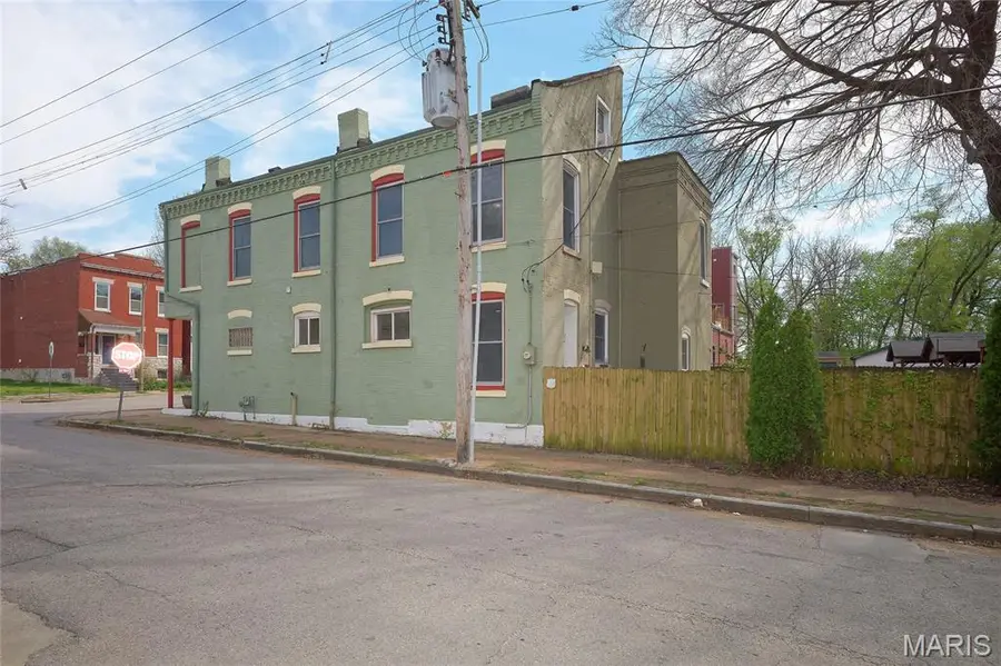 2801 Missouri Avenue, Saint Louis, MO 63118 - #2