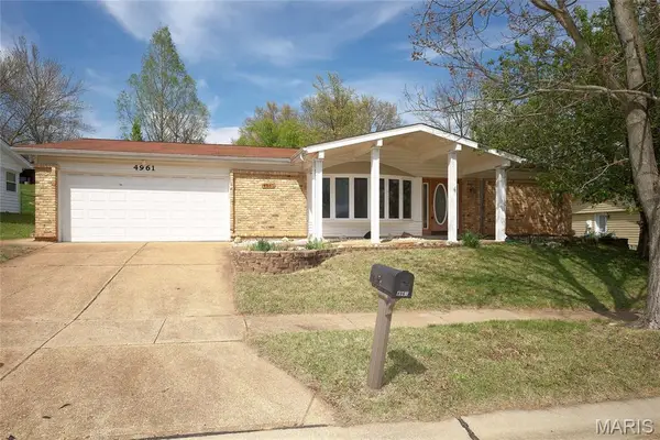4961 Brookton Way, St Louis, MO 63128