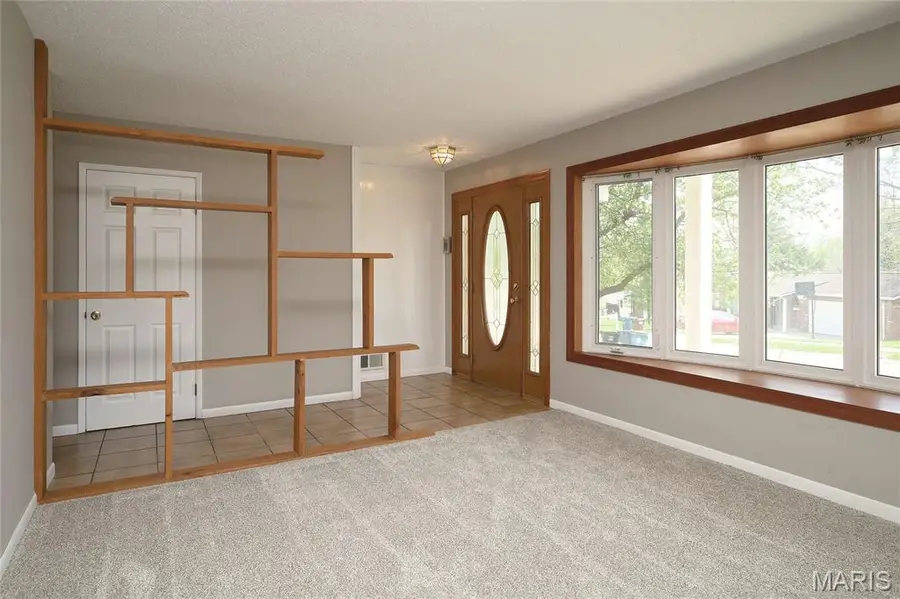 4961 Brookton Way, Saint Louis, MO 63128 - #2