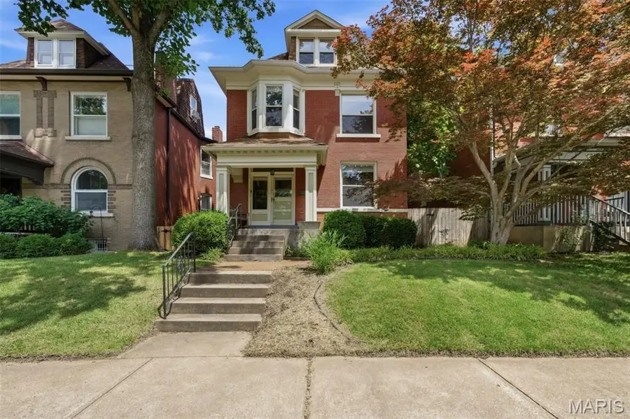 3705 Juniata Street, Saint Louis, MO 63116 - #2