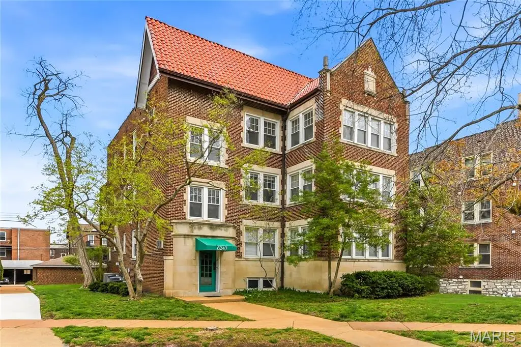 6247 Rosebury Avenue #3, Saint Louis, MO 63105 - #1