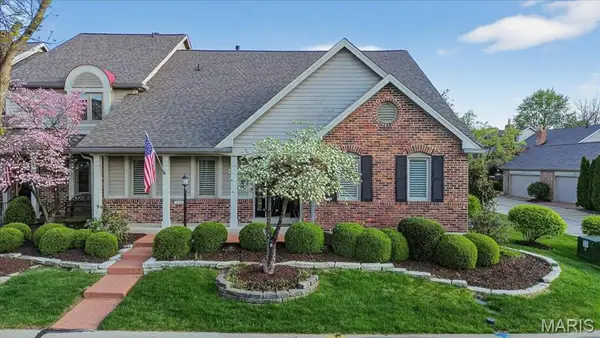 14318 Valley Meadow Court E, Chesterfield, MO 63017