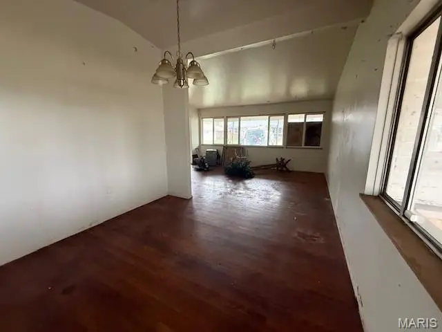 10027 Grosvenor Drive, Saint Louis, MO 63137 - #2