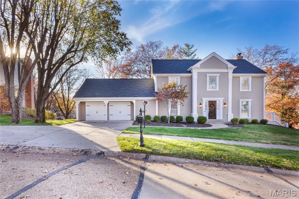 745 Haw Thicket Lane, Saint Louis, MO 63131 - #1