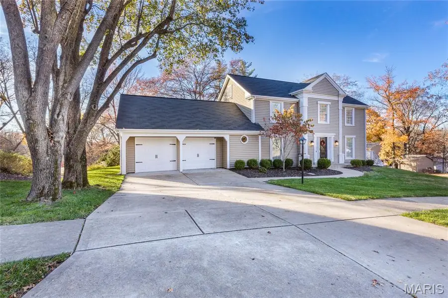745 Haw Thicket Lane, Saint Louis, MO 63131 - #3