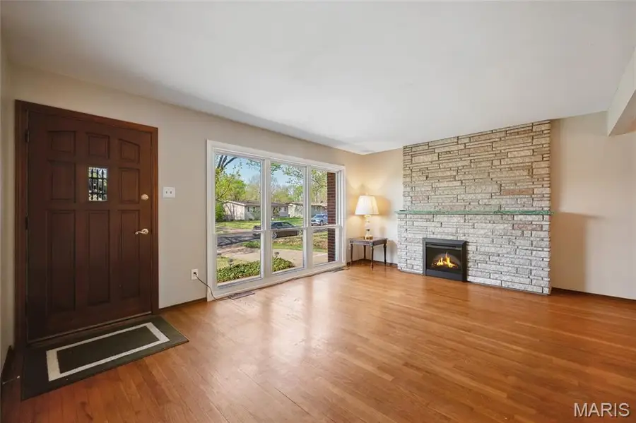 715 Gonzaga Lane, Florissant, MO 63031 - #3