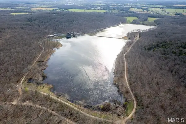 805 Vineyard Lake Rd., Bismarck, MO 63624