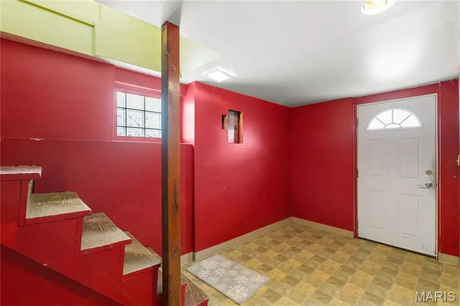 1719 Edwards Street, Saint Louis, MO 63110 - #3