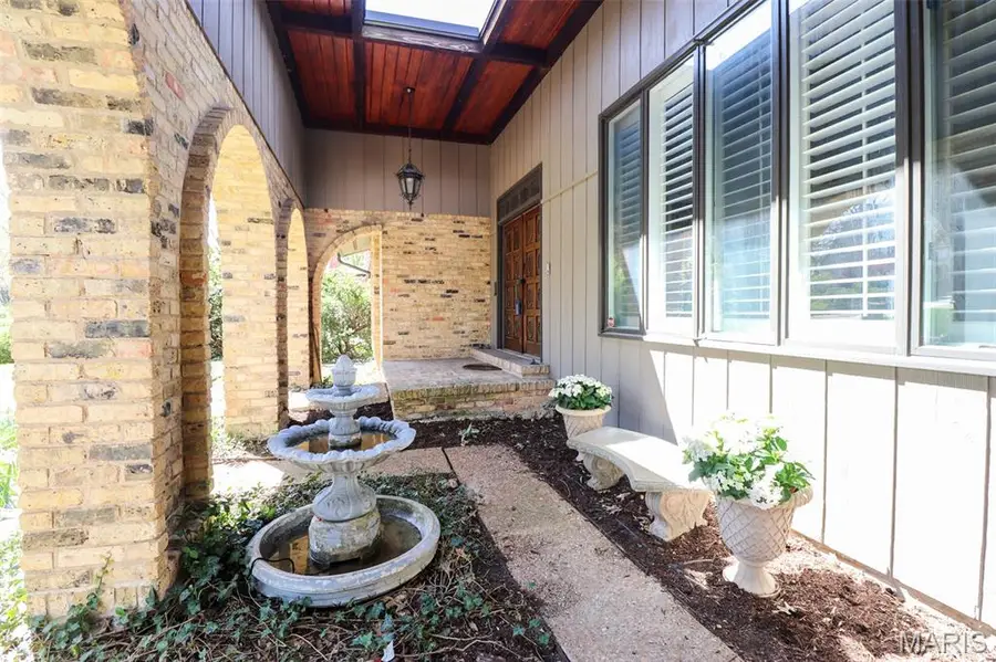 10 Kings Pond Road, Glendale, MO 63122 - #3