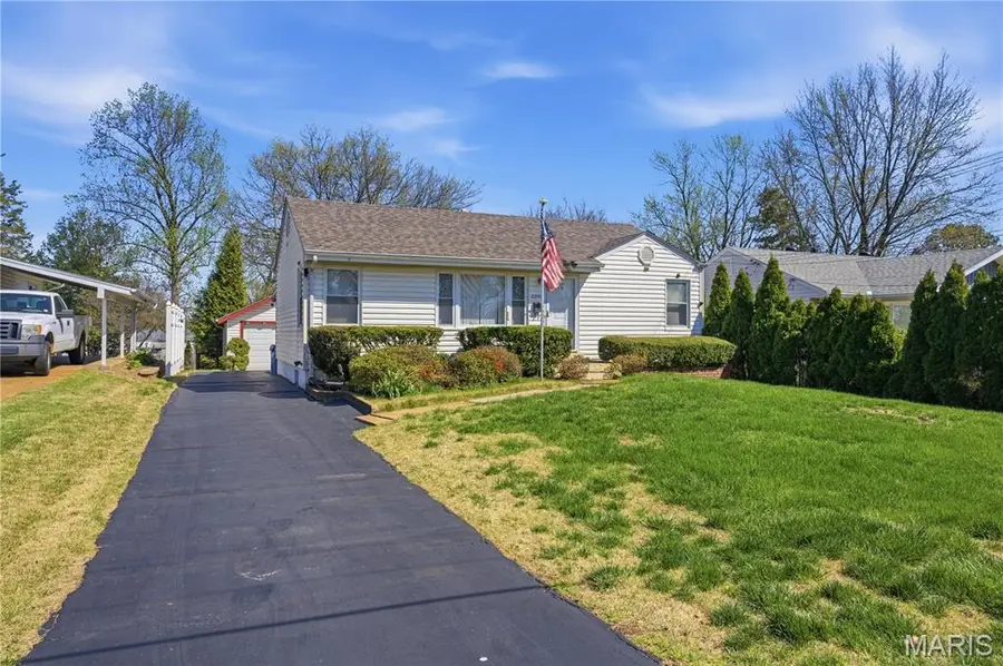 2206 Wengler Avenue, Overland, MO 63114 - #2