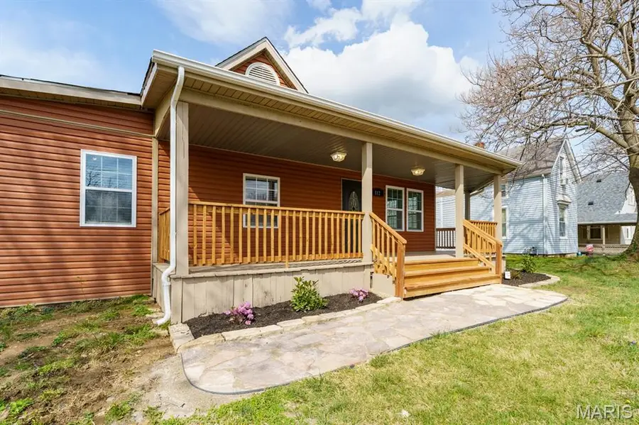 1121 W Main Street, Collinsville, IL 62234 - #3