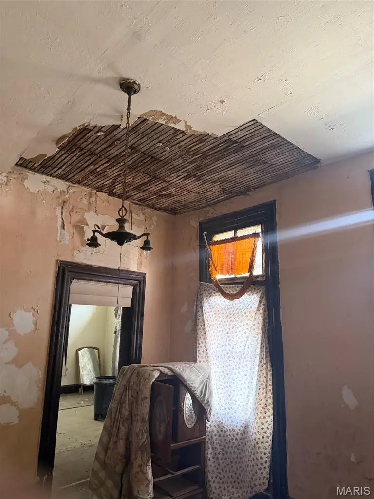 2927 Natural Bridge Avenue, Saint Louis, MO 63107 - #2