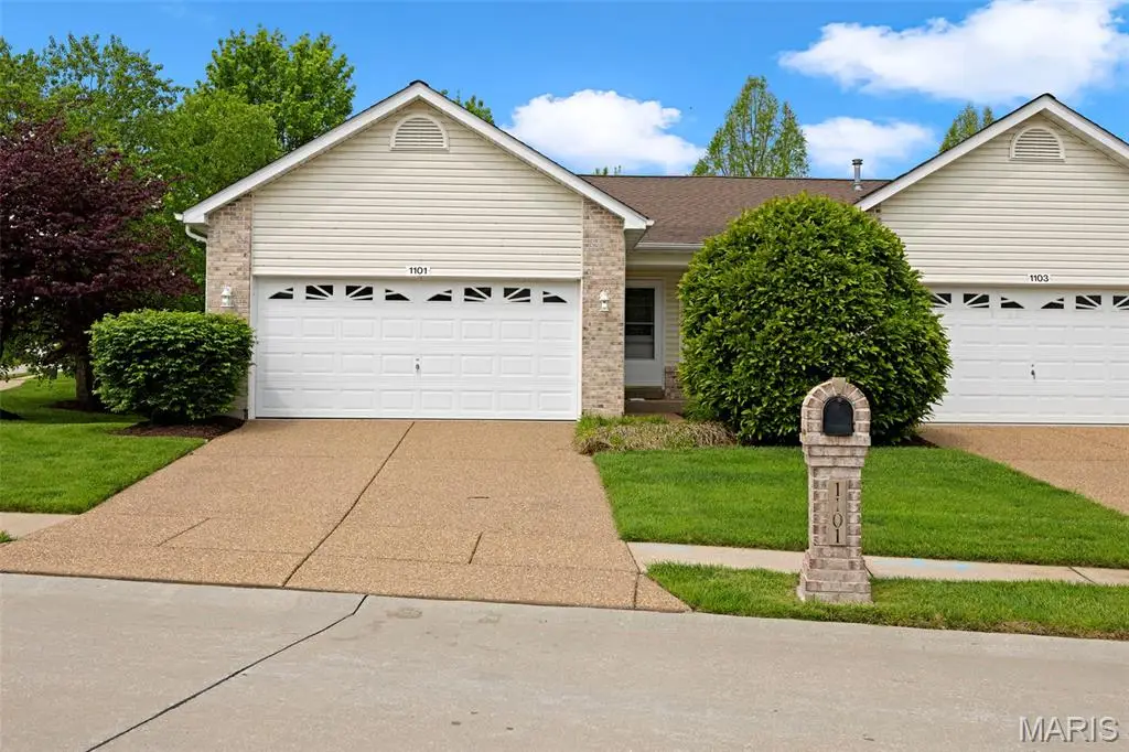 1101 Silo Bend Drive #349B, Wentzville, MO 63385 - #1