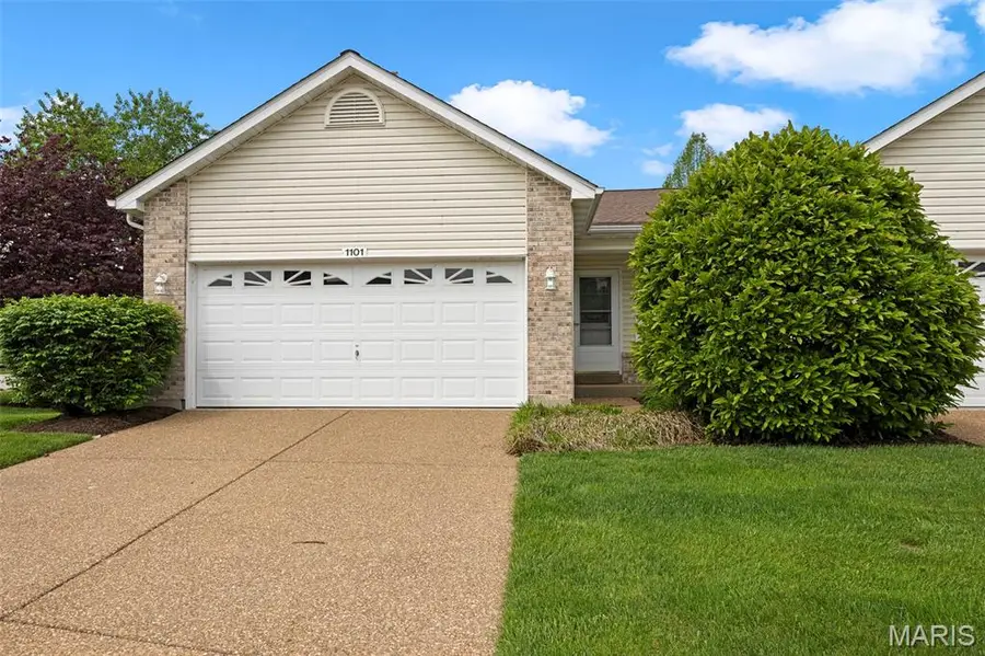 1101 Silo Bend Drive #349B, Wentzville, MO 63385 - #2