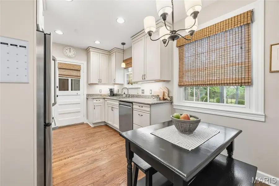 325 Woodside Drive, Kirkwood, MO 63122 - #3