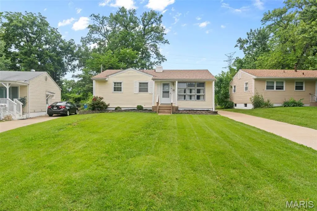 165 S Saint Jacques Street, Florissant, MO 63031 - #1