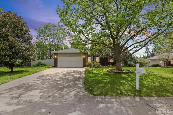 11 Cottonwood Glen Drive, Glen Carbon, IL 62034