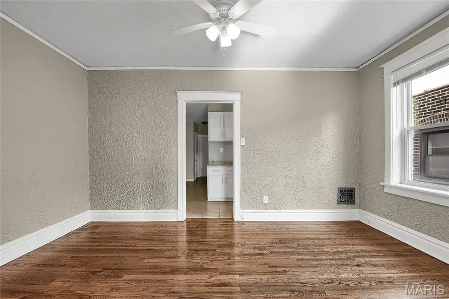 5027 Chippewa Street, Saint Louis, MO 63109 - #3