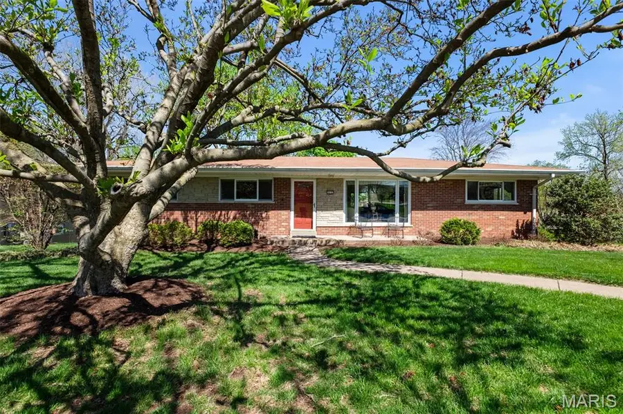 10131 Glenfield Terrace, Saint Louis, MO 63126 - #2