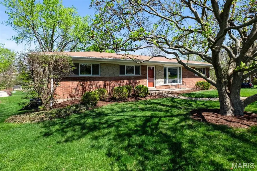 10131 Glenfield Terrace, Saint Louis, MO 63126 - #3