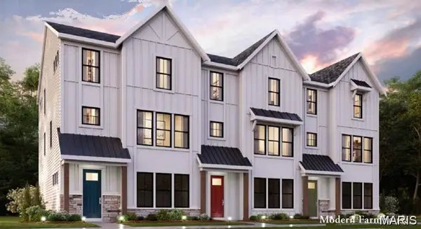 16552 Yellowwood Drive #51-302, Chesterfield, MO 63017