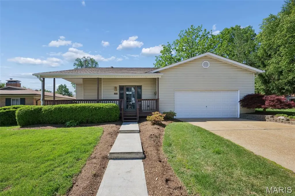 8686 Barby Lane, University City, MO 63124 - #1