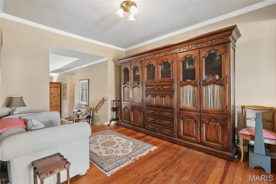 8686 Barby Lane, University City, MO 63124 - #3