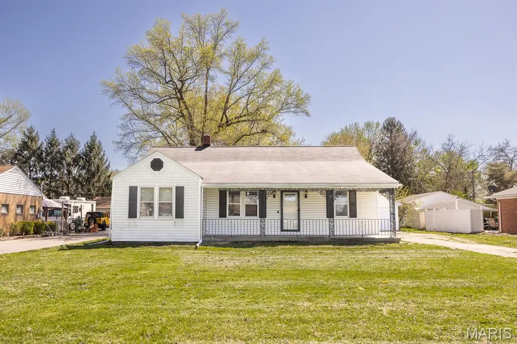 14 Kadlec Drive, Fairview Heights, IL 62208 - #1
