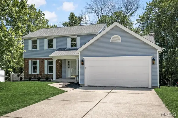 150 Hunters Pointe Drive, St Charles, MO 63304