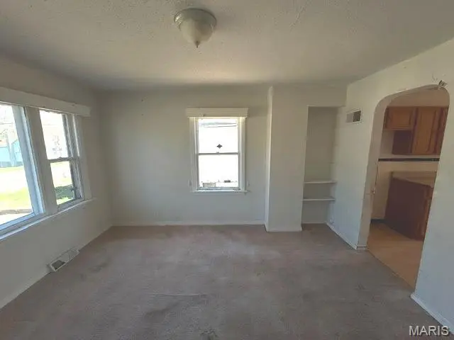 8732 Shirley Avenue, Saint Louis, MO 63121 - #3