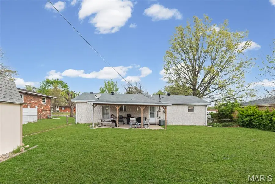 3817 John Glenn Drive, Granite City, IL 62040 - #2