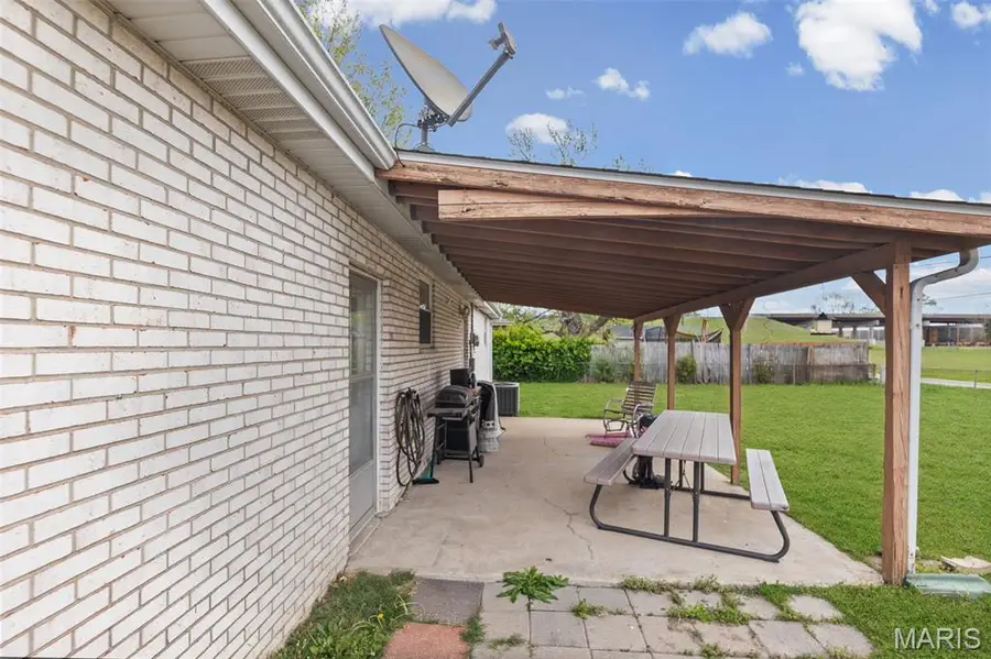 3817 John Glenn Drive, Granite City, IL 62040 - #3