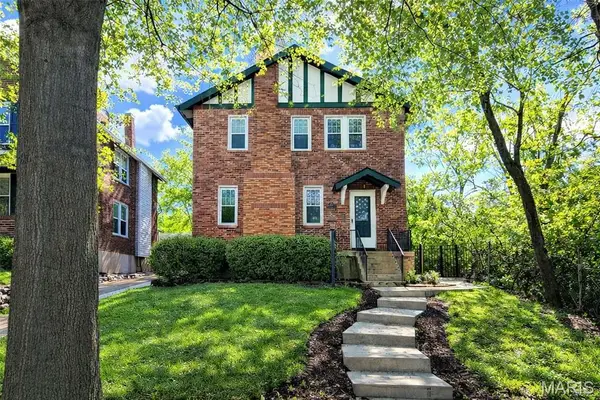 1214 Woodland Drive, Richmond Heights, MO 63117