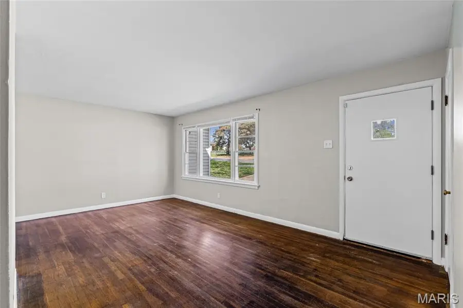 914 Highmont Drive, Ferguson, MO 63135 - #2