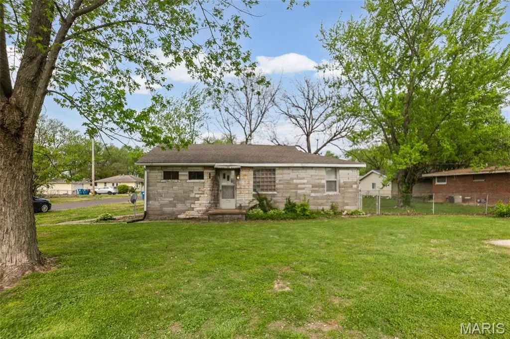 711 Missouri Avenue, South Roxana, IL 62087 - #1