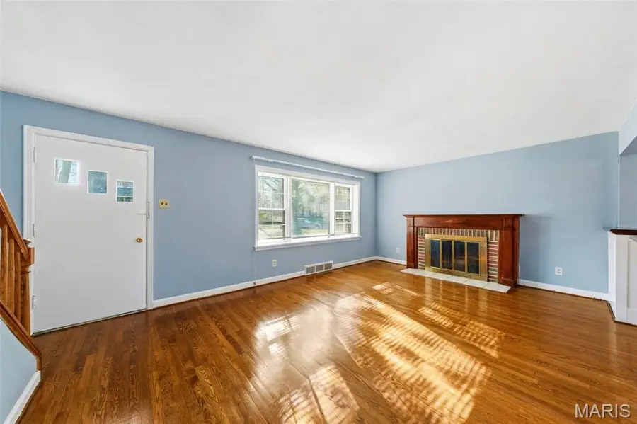 3057 Arlmont Drive, Bel Nor, MO 63121 - #3