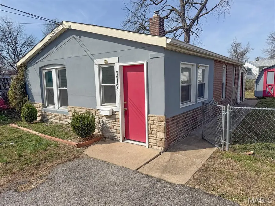 217 W Arlee Avenue, Saint Louis, MO 63125 - #2