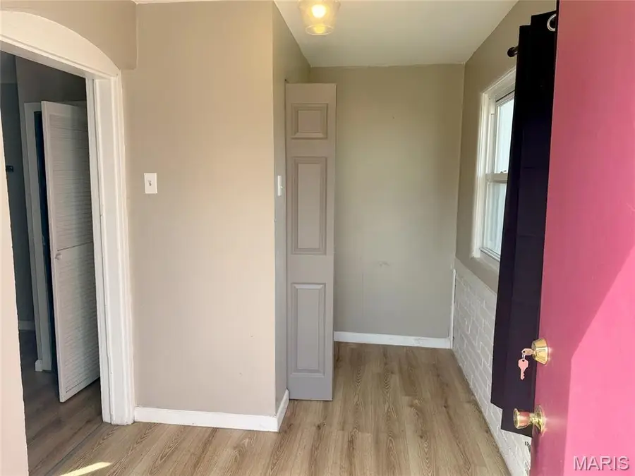 217 W Arlee Avenue, Saint Louis, MO 63125 - #3