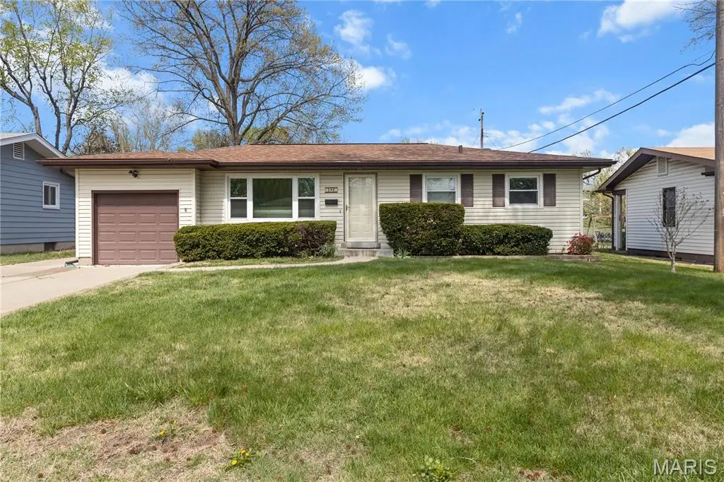 1295 Del Rey Drive, Florissant, MO 63031 - #1