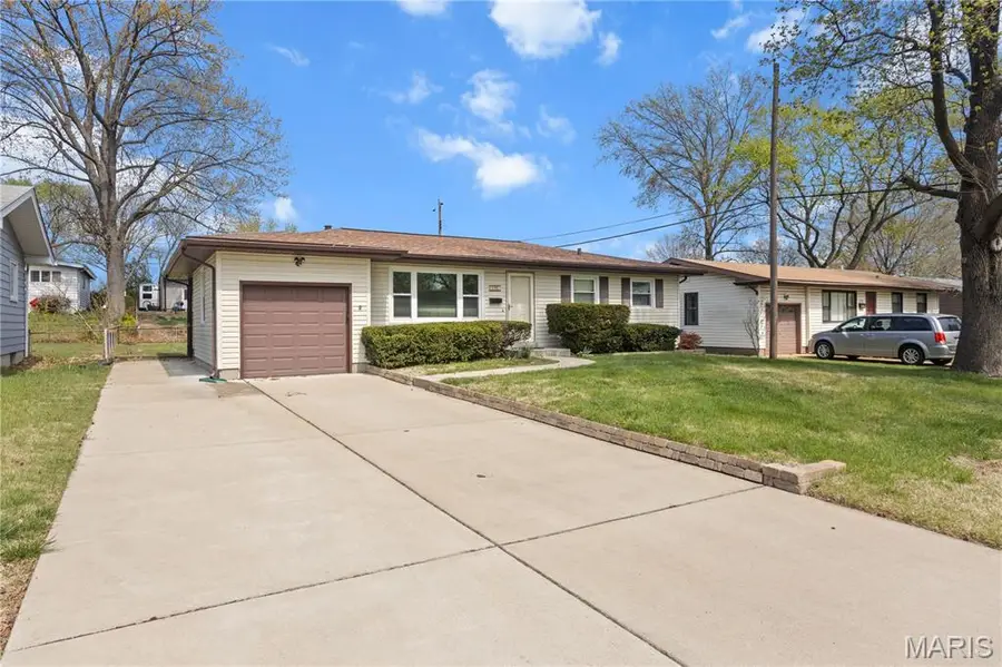 1295 Del Rey Drive, Florissant, MO 63031 - #2