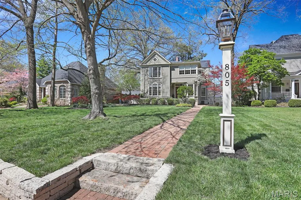 805 Saint Louis Street, Edwardsville, IL 62025 - #1