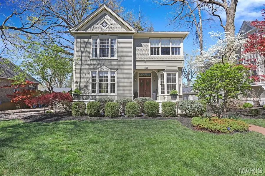 805 Saint Louis Street, Edwardsville, IL 62025 - #2