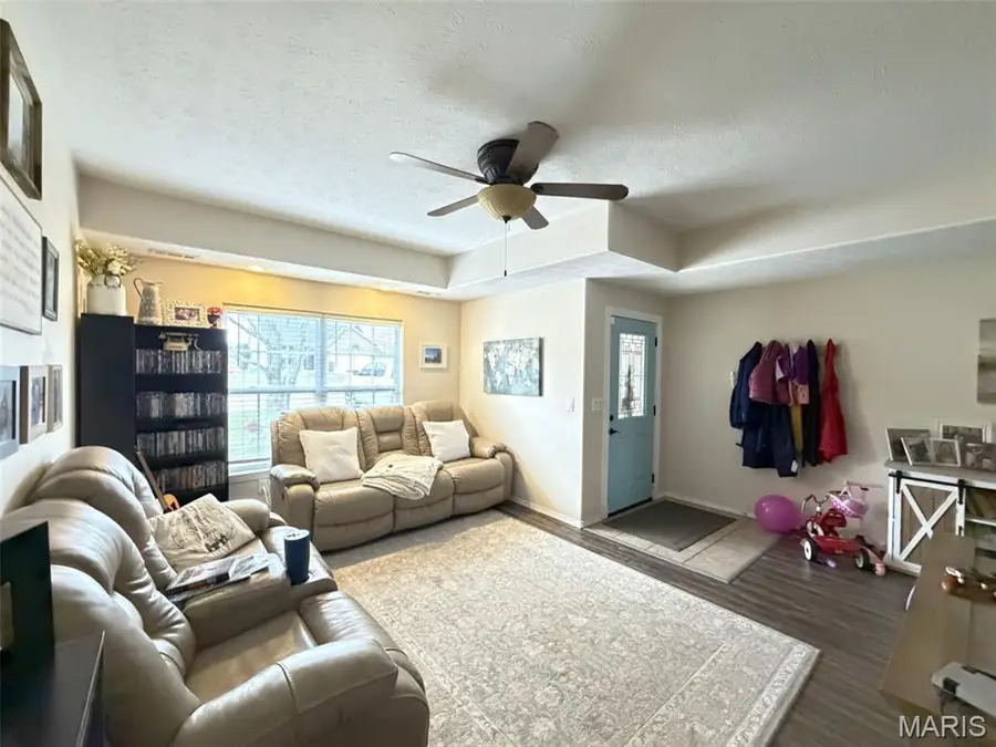 290 Carmel Valley Way #C, Saint Robert, MO 65584 - #2