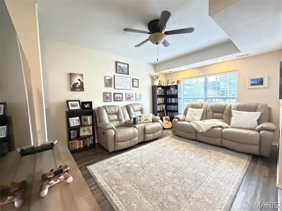 290 Carmel Valley Way #C, Saint Robert, MO 65584 - #3