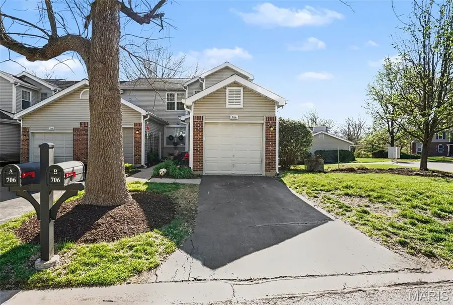 706 Woodside Trails Drive #B, Ballwin, MO 63021 - #2