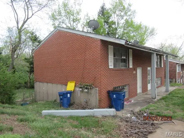 4096 Esseldale Drive, Saint Ann, MO 63074 - #3