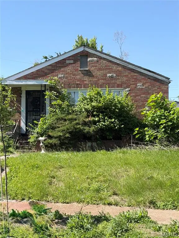 4556 Elmbank Avenue, Saint Louis, MO 63115 - #1