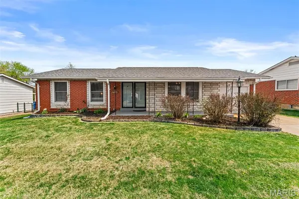 2738 Westminster Drive, Florissant, MO 63033