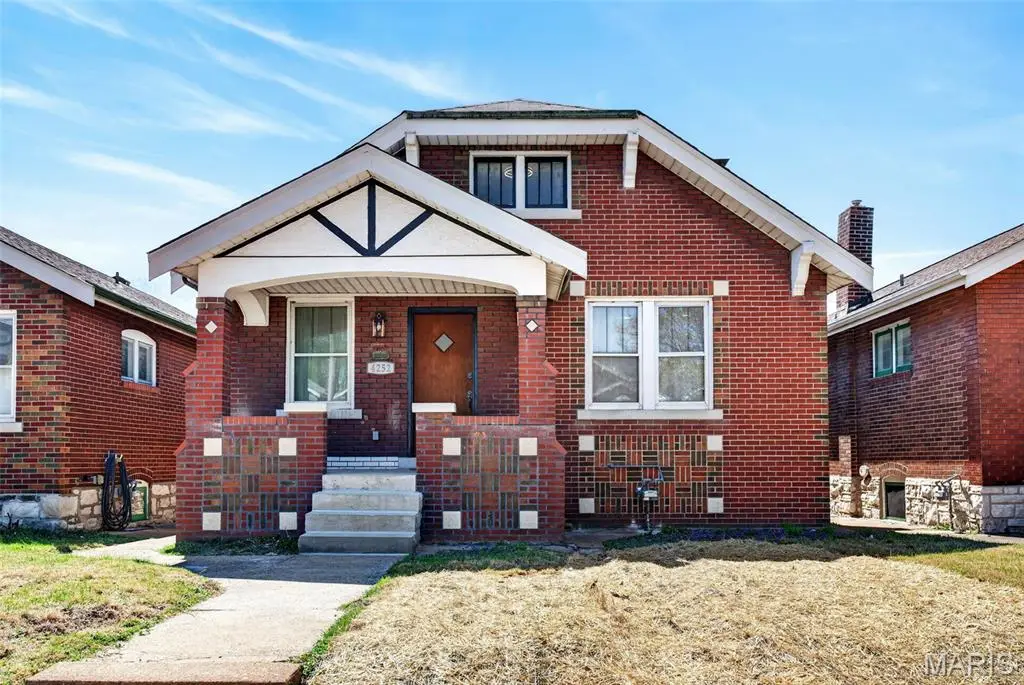 4252 Gertrude Avenue, Saint Louis, MO 63116 - #1